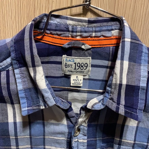 Children's Place Short Sleeve Button Down Shirt - Picture 2 of 2